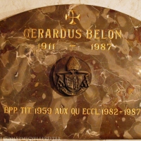 Belon Gellért síremléke a pécsi püspöki kriptában.